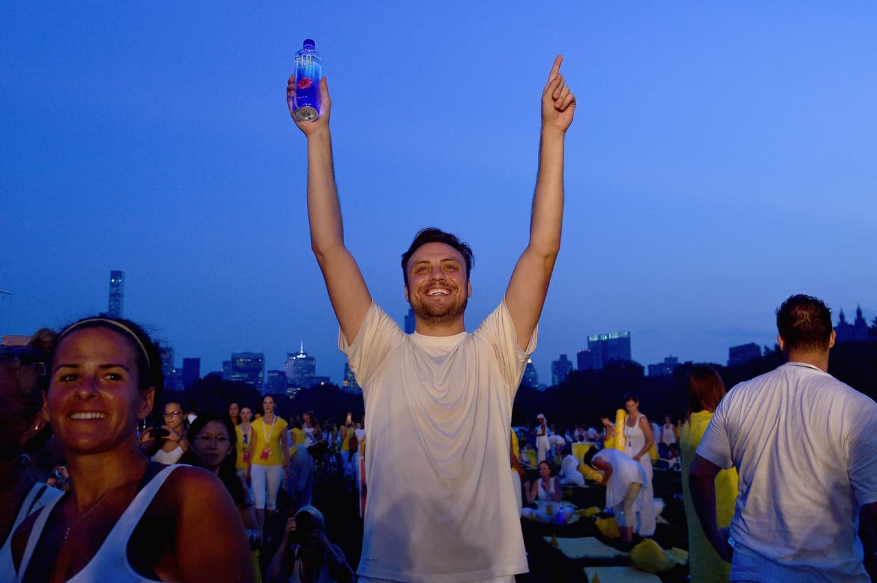 La actividad contó con distintos niveles de yoga.