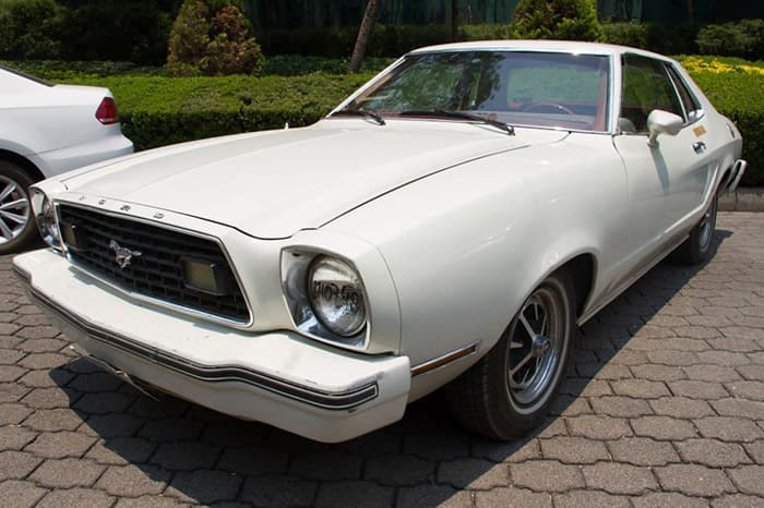 <b>Ford Mustang 1977</b>
<br>Precio original: US $4,400
<br>Precio de subasta: US $5,497 (MX $105,706)