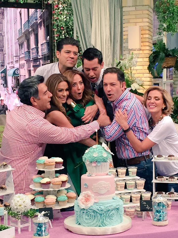 ¡Feliz Cumpleaños, Andy! Que siempre estés rodeada de felicidad.