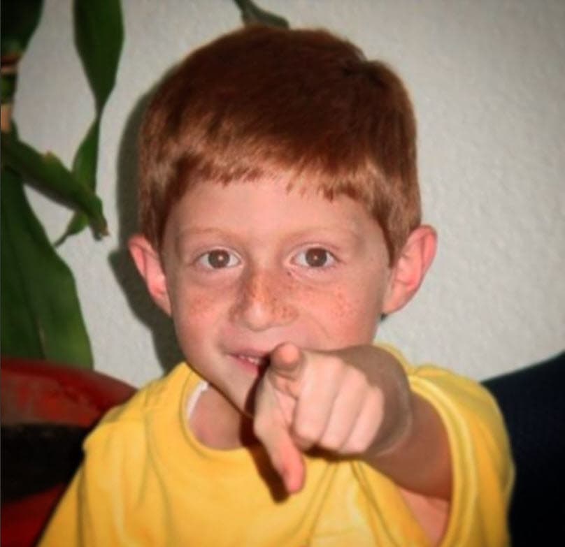 Con esta fotografía se despidió de Octavio: "La violencia una vez más nos arrebató a uno de los nuestros. Octavio desde niño, se ganó el corazón de muchos mexicanos. 
<b>Me uno a todas las voces que exigen justicia para él y su familia.</b> A sus papás y hermanas les mando un abrazo fraterno. Descansa en paz Benito".