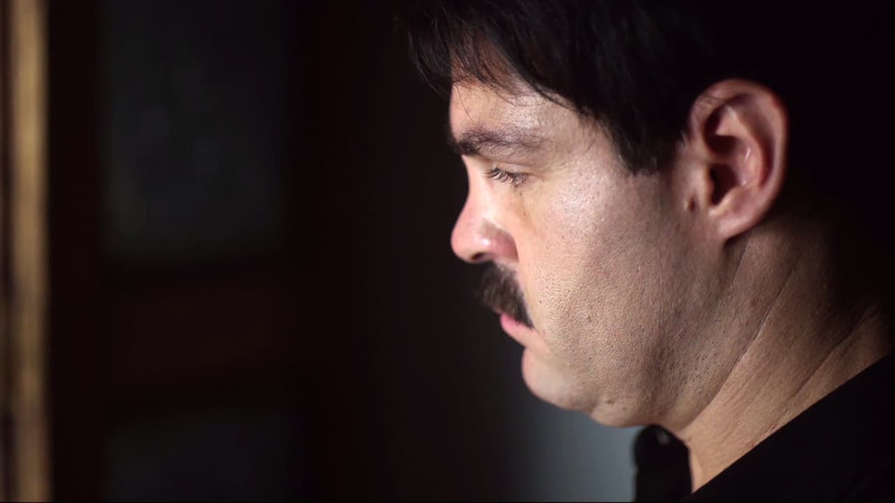 A solas le explicó a Arturo y ‘El Arriero’ que ‘Chente’ ordenó la muerte de su hermano con la ayuda de Raciel. En la mente del capo rondaba la venganza, pero el bienestar de los negocios también.