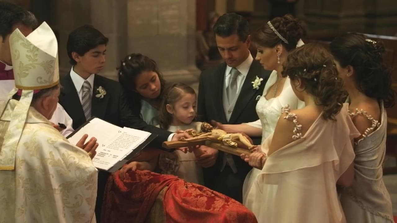 A partir de 2008, Angélica Rivera inició una relación con Enrique Peña Nieto, con quien dos años más tarde se casó por el civil y la iglesia.