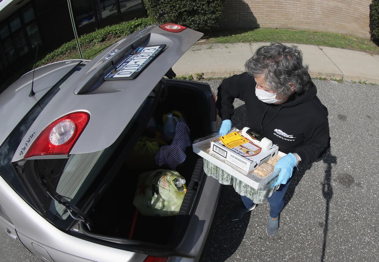 Además de los paquetes de comida para siete días, el Central Texas Food Bank proporcionará a los asistentes una variedad de alimentos.