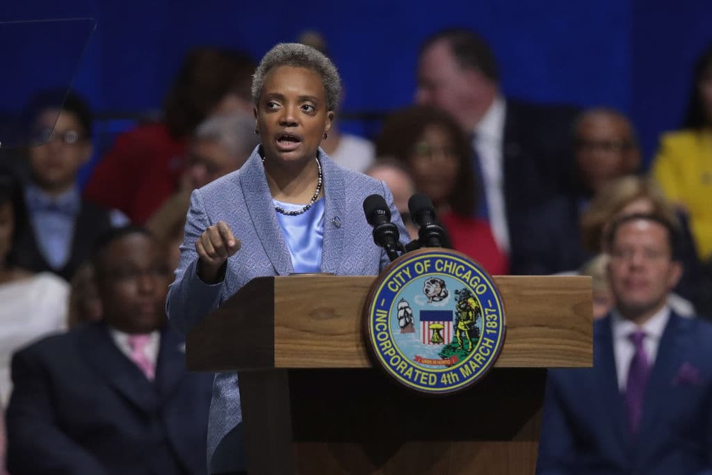 La alcaldesa de Chicago, Lori Lightfoot, ha reconocido haberle fallado a un joven como Adam Toledo y ha pedido a la calma, rogando no organizar multitudinarias protestas.