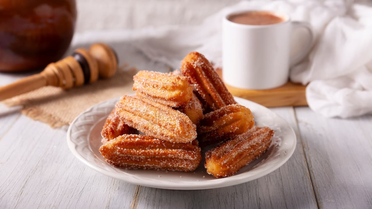 Receta de churros mexicanos: el secreto para que queden crujientes con su sabor tradicional