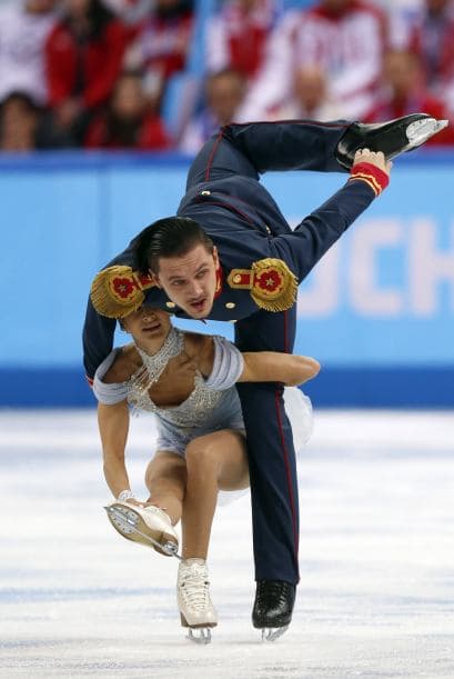 Los rusos Maxim Trankov y Tatiana Volosozhar, durante su performance de patín artistico durante los JJOO de invierno.