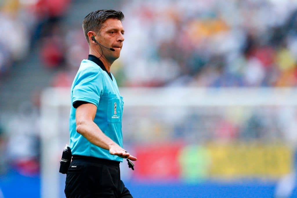 El árbitro italiano Gianluca Rocchi amonestó a Héctor Herrera y a Casemiro, que se perderá por acumulación de amarillas el partido de cuartos de final.