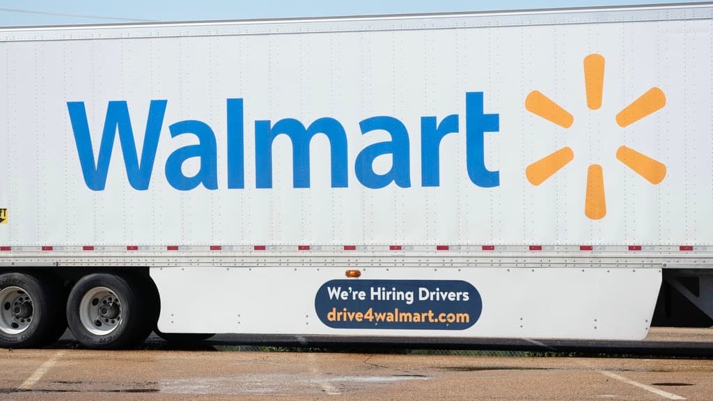 La reestructuración salarial de Walmart por la que alguien sin estudios podría ganar más de $400,000 al año 