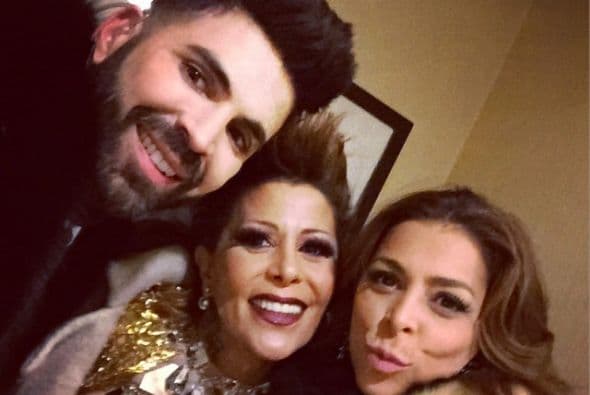 Trabajando o en casa con familia y amigos, los famosos de Univision se la pasaron de lo mejor despidiendo el 2014. ¡A celebrar, como debe ser!