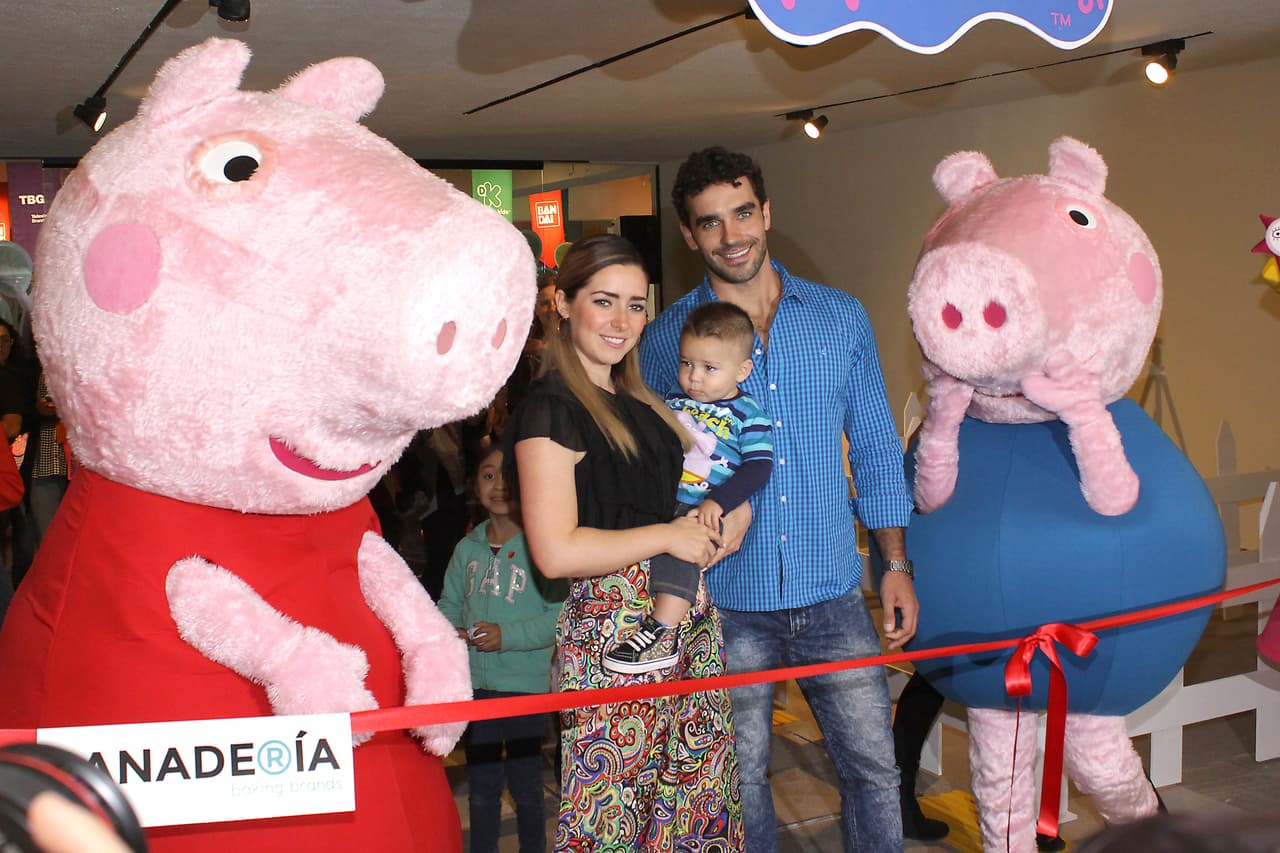 La prensa de espectáculos aprovechó para cuestionar a 
<b><a href="http://www.univision.com/temas/ariadne-diaz">Ariadne</a></b> sobre su supuesto sobrepeso, pues en redes sociales se le ha criticado mucho, asegurando que después del embarazo su cuerpo ya no quedó igual que antes.