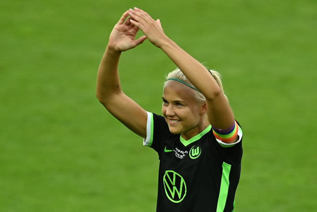Pernille Harder, de 27 años, gana el premio a la Mejor Jugadora de la UEFA 2019/20. También fue nombrada Delantera de la Temporada de la UEFA Women’s Champions league en los primeros premios por posición entregados en esta competencia.