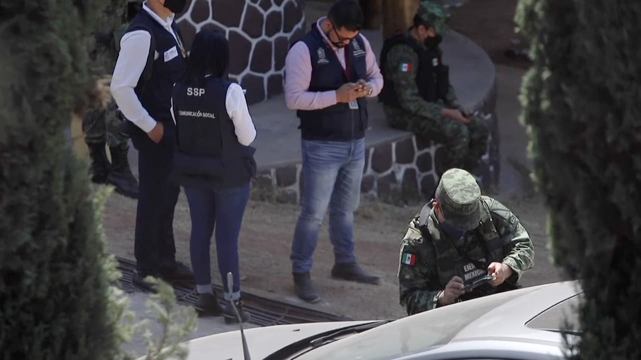 Desde hace varios años, 
<b>la zona de Michoacán, Jalisco y el Estado de México se ha convertido en una zona de constante violencia.</b> Michoacán se encuentra en la lista del Departamento de Justicia de Estados Unidos de los lugares a los que pide no viajar.