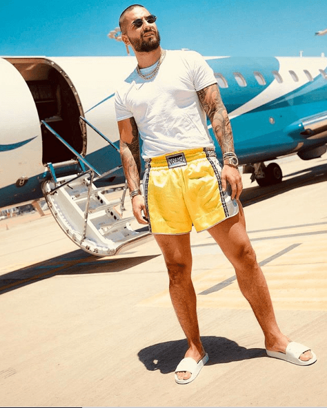 El colombiano Maluma realiza sus giras en su avión privado.