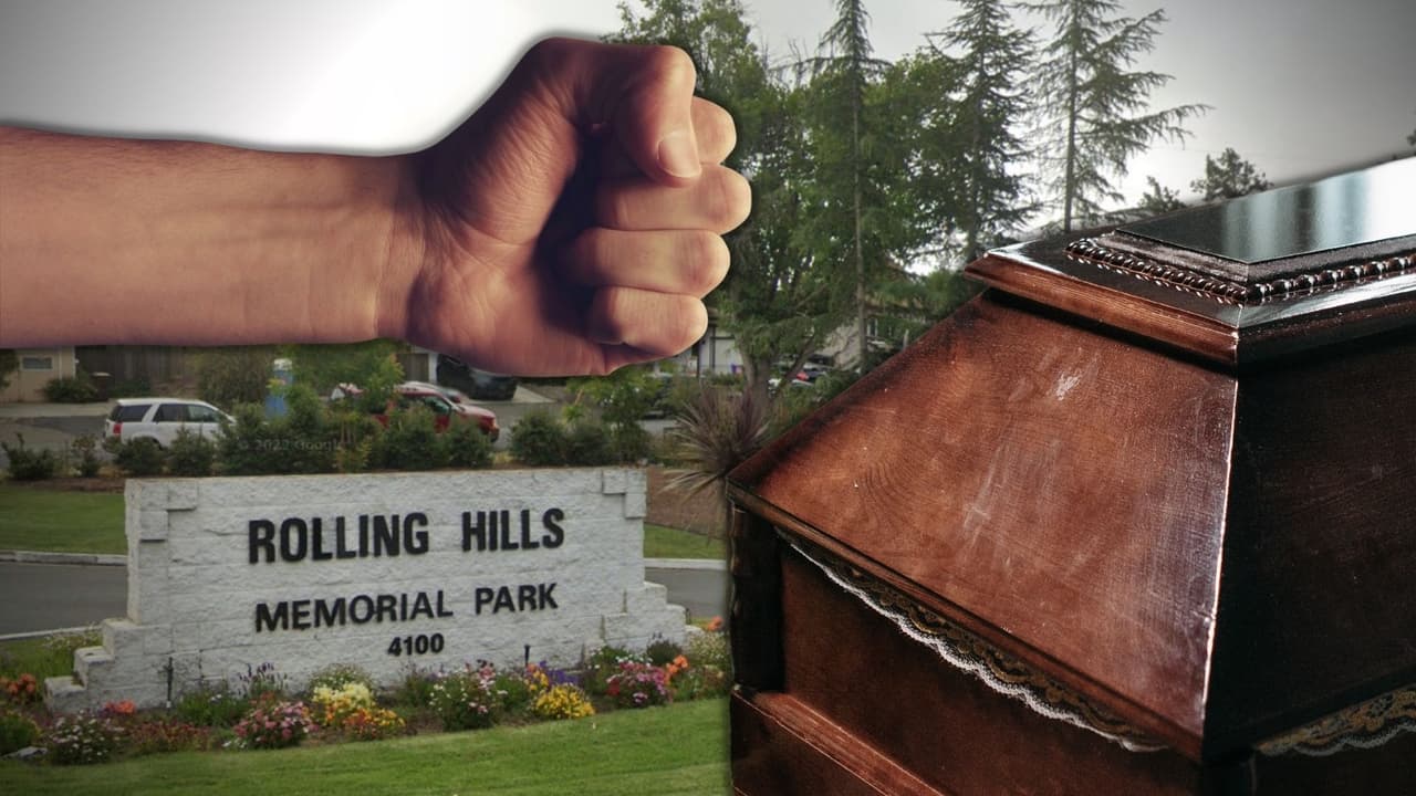 Hijo tira ataúd de su madre anciana al tratar de atropellar a hermana durante funeral