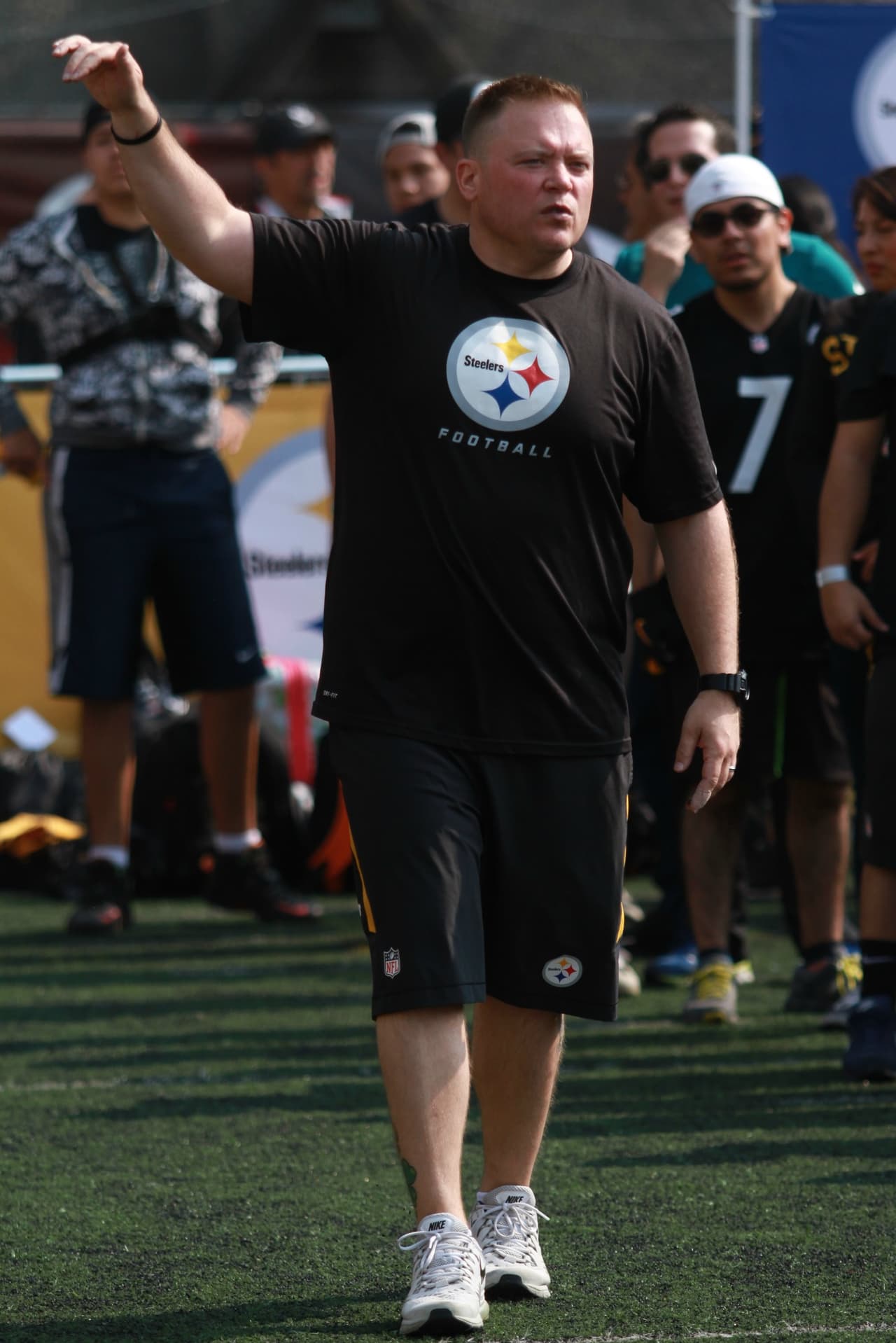 Jóvenes y niños acudieron a las clínicas impartidas por leyendas de los Steelers en México. Checa las mejores tomas.