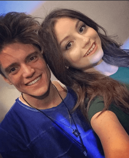 Tiene una gran amistad con Karol Sevilla.