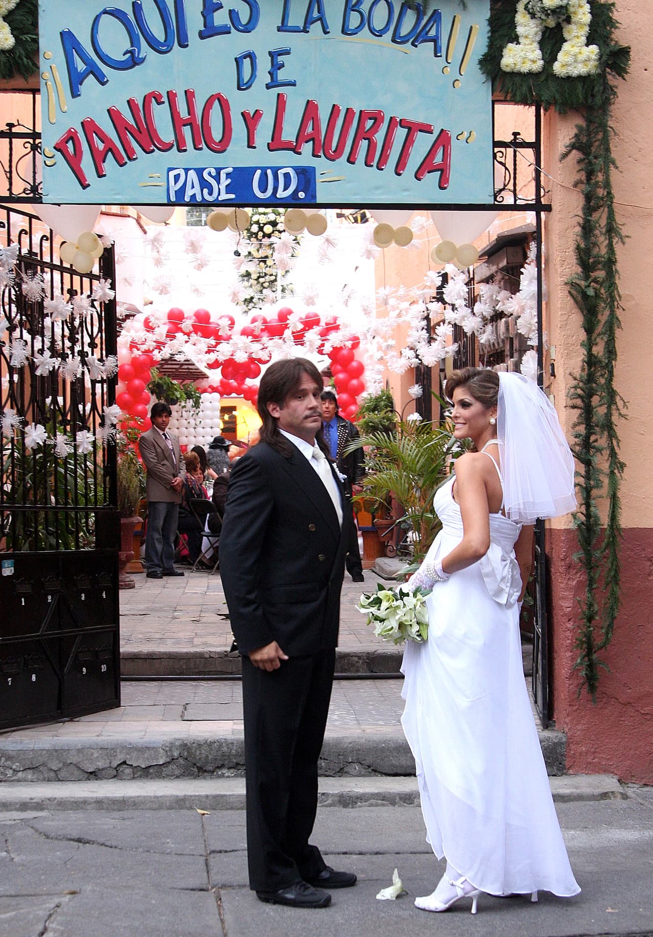 Su boda con “Laurita” no gozó del lujo que tuvo “Rebeca” pero tenía el mismo cariño.