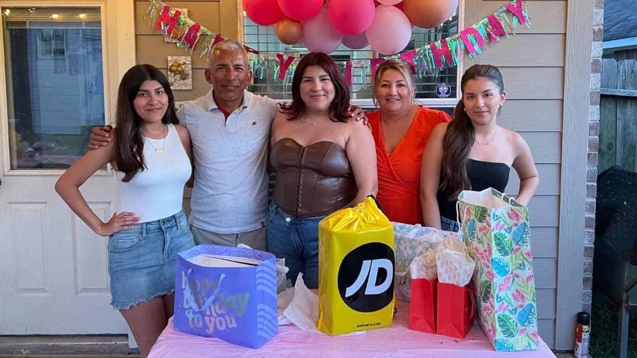 El pasado 10 de mayo, una familia de Houston iba a viajar a Dallas para celebrar el Día de las Madres con unos parientes. 
<b><a href="https://www.univision.com/local/houston-kxln/choque-texas-familia-hispana-i-45" target="_blank">Pero en el camino su viaje se convirtió en una tragedia, luego de que en un choque frontal todos perdieran la vida.</a></b>