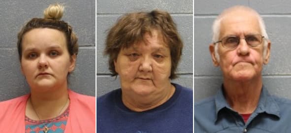 Detenidos por supuesto abuso infantil: Kylla Mann, Pamela Bond y James Bond.