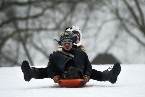 Un poco de diversión en medio de la tormenta. El escenario es ideal para dejar que el invierno se convierta en un recuerdo inolvidable.