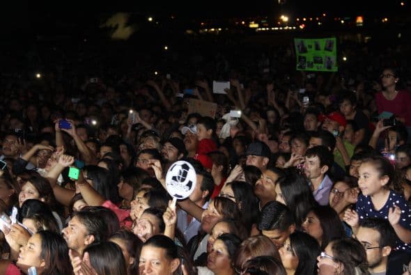 ¡Univisión Arizona sí cumple con su gente! Después de la tormenta, vino un súper concierto con El Dasa y la Arrolladora Banda Limón. Miles de personas bailaron, cantaron y además compartieron con el talento de radio y televisión de Univisión Arizona.