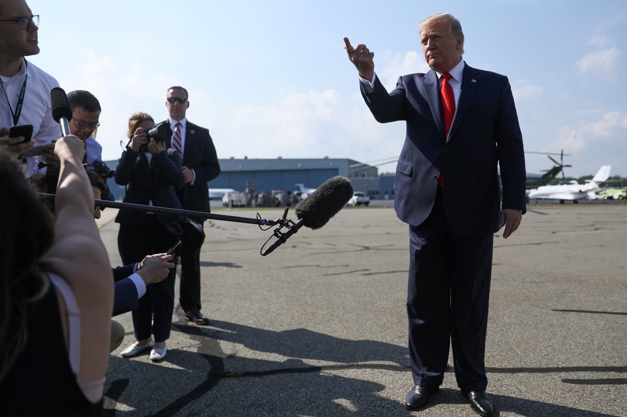 Trump lanza advertencia a Irán tras anuncio de enriquecimiento de uranio: "Es mejor que tenga ciudado"