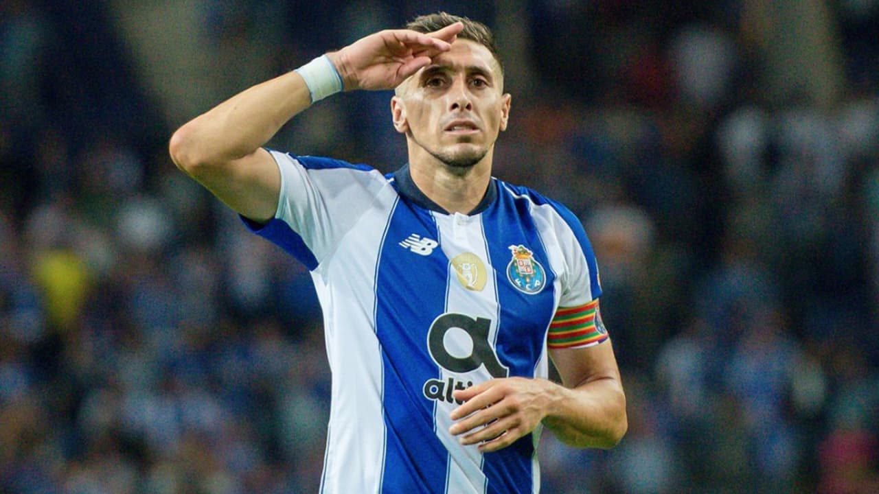 El primer gol de Héctor Herrera en la temporada en el triunfo del Porto 3-0 ante el Moreirense
