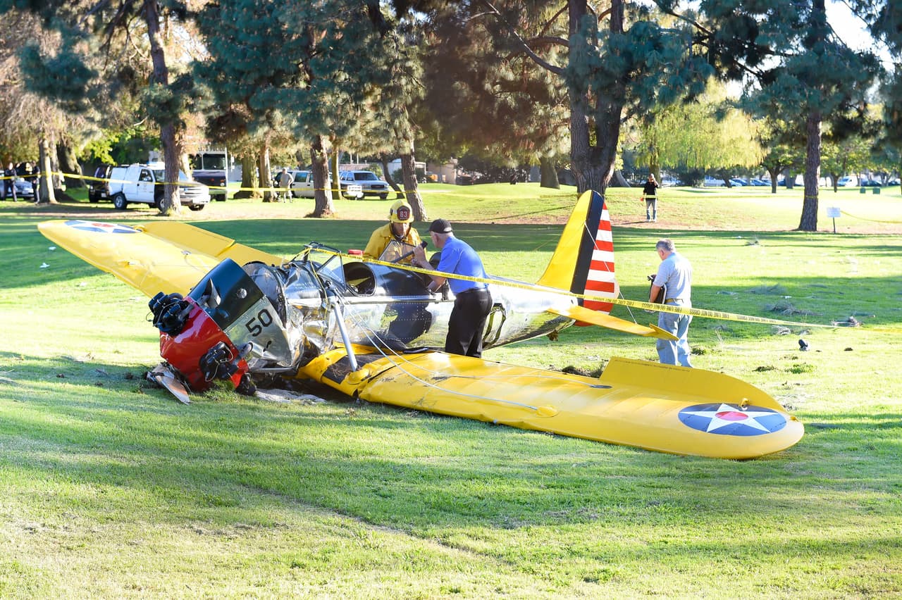 Cayó sobre un campo de golf de Los Ángeles debido a un aterrizaje forzoso.