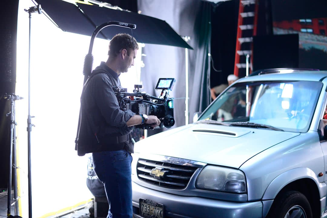 Varios automóviles se necesitaron para grabar las escenas, en donde hubo una implicación técnica con las cámaras.