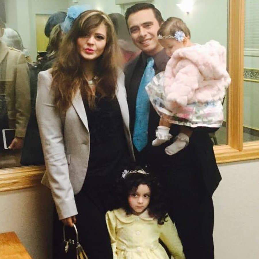 Sin embargo se enamoró y se casó muy joven, ahora es mamá de dos niñas a sus 25 años.