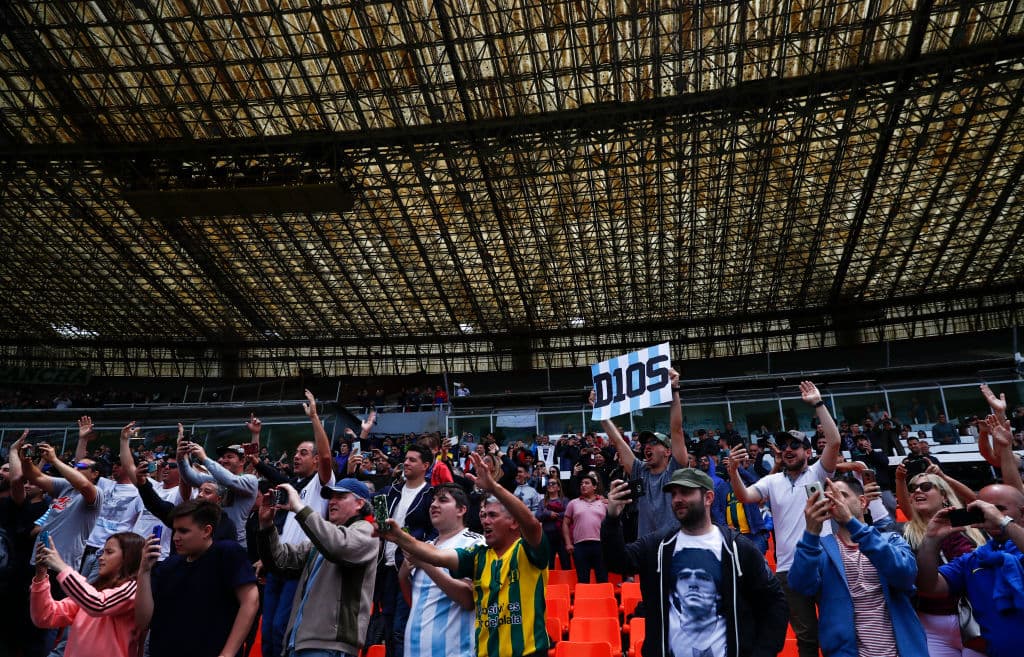 Aldosivi 0-3 Gimnasia La Plata. Con goles de Coronel, Ramírez y García, de penal, 'el Lobo' de Maradona se llevó los tres puntos.