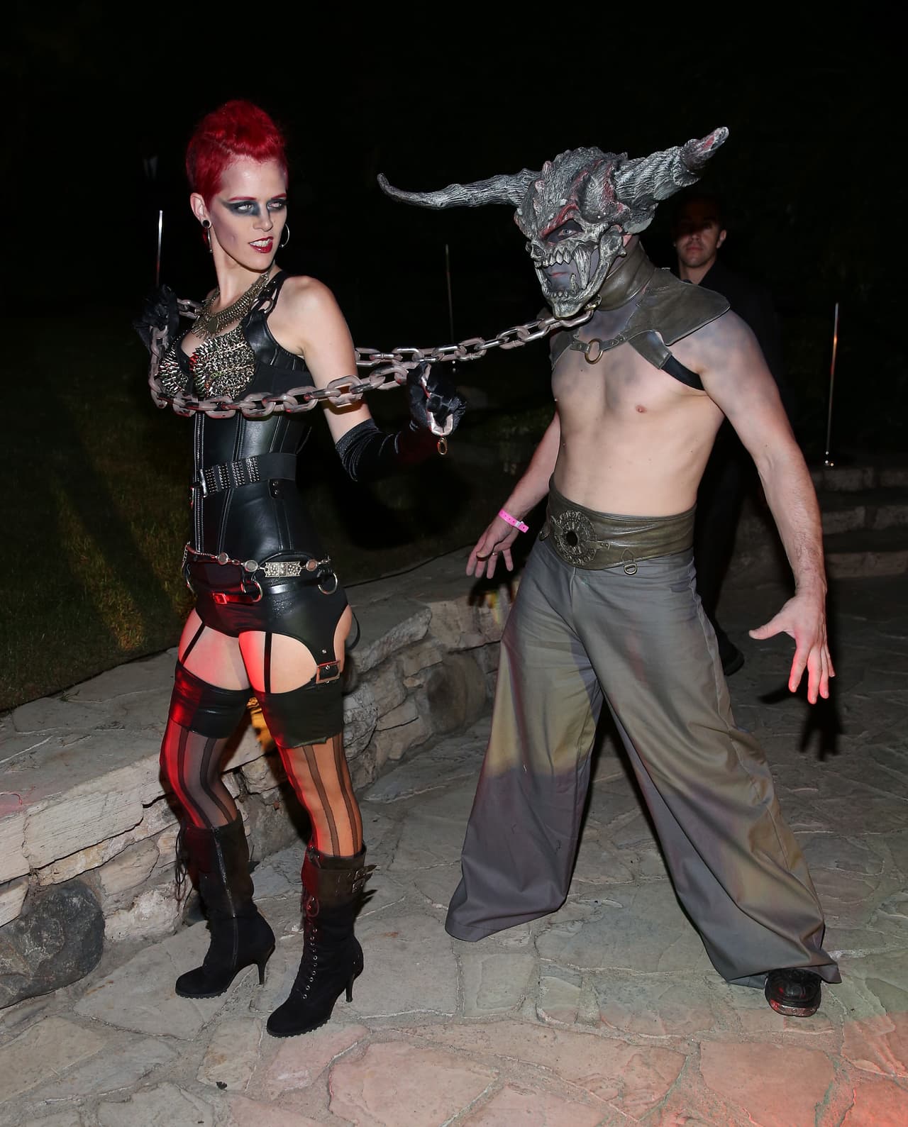 ¡Qué temible escena en medio de la mansión Playboy!