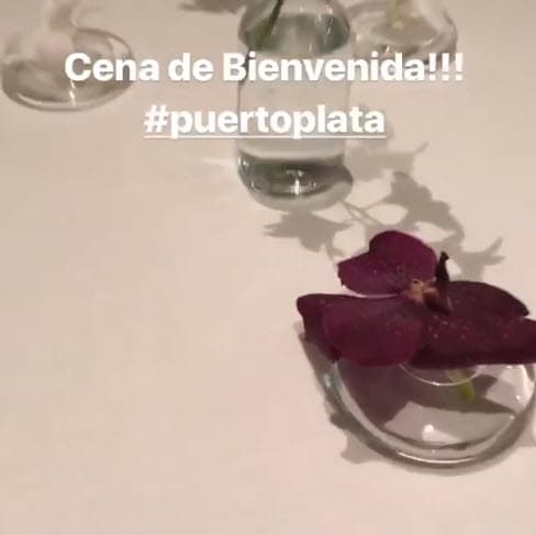 Por la noche les tenían preparada una sorpresa, les cocinaron una deliciosa cena para darles la bienvenida oficialmente.