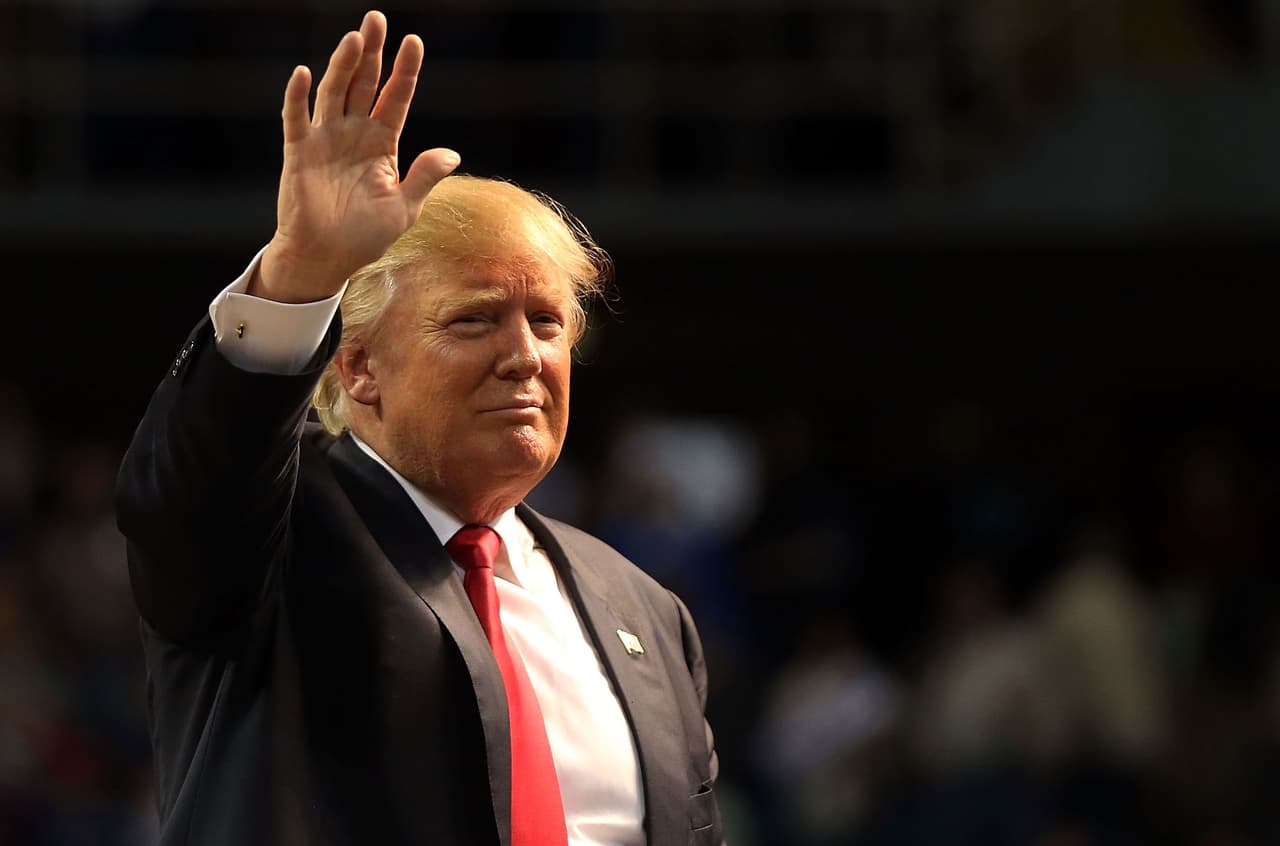 Líderes republicanos latinos se vuelcan a favor de Donald Trump