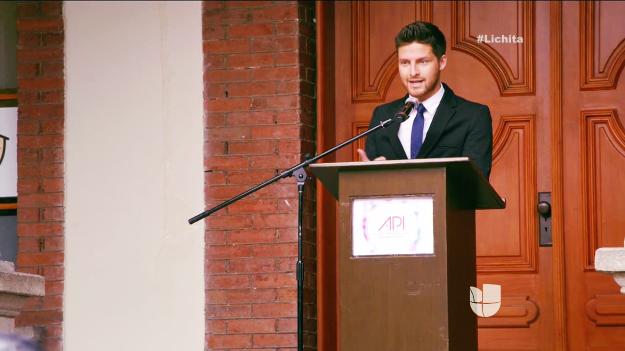 Todos tus planes se arruinaron Luciana, querías echar a perder la presentación de Alicia y Alex.