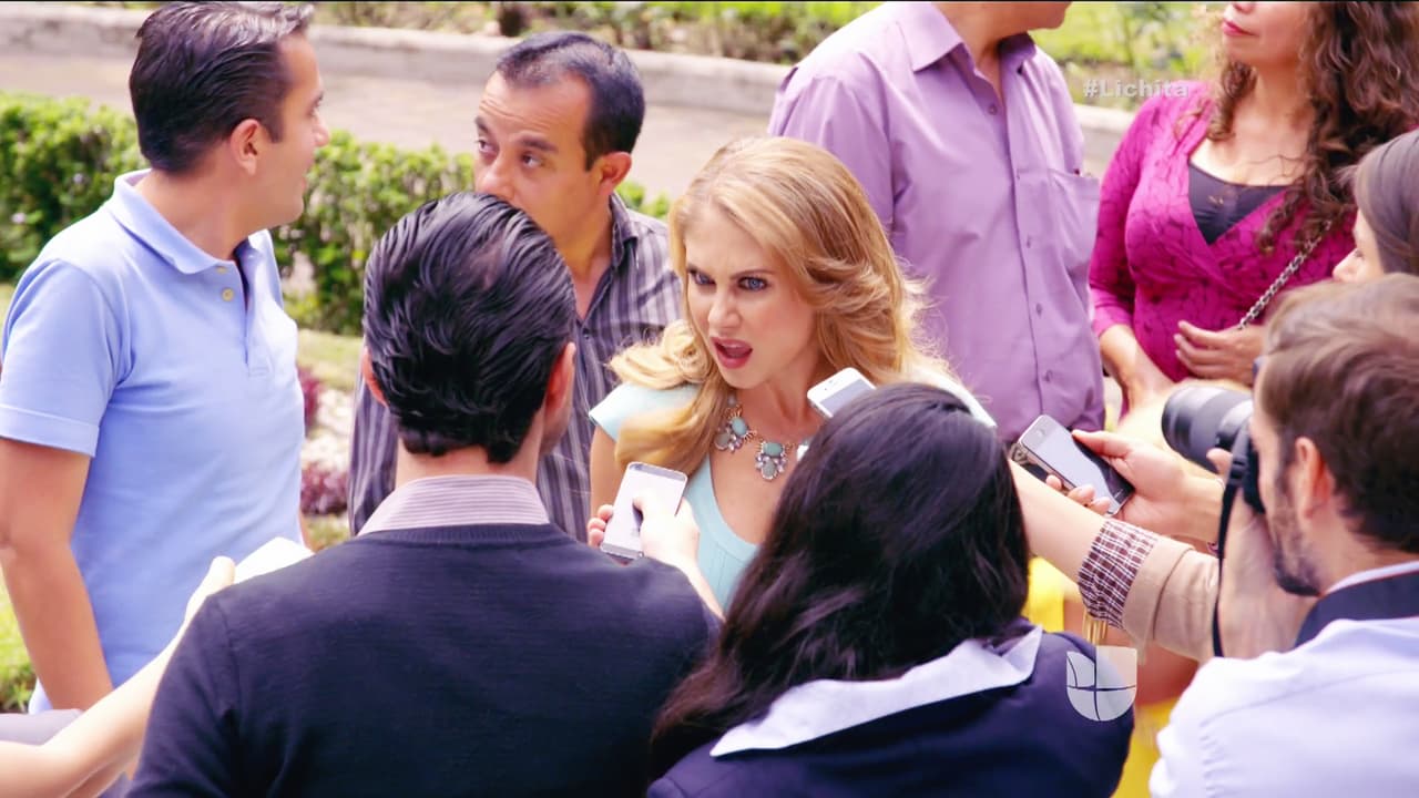 Pero la sorprendida fuiste tú. ¡La prensa quiere saber si estás embarazada!