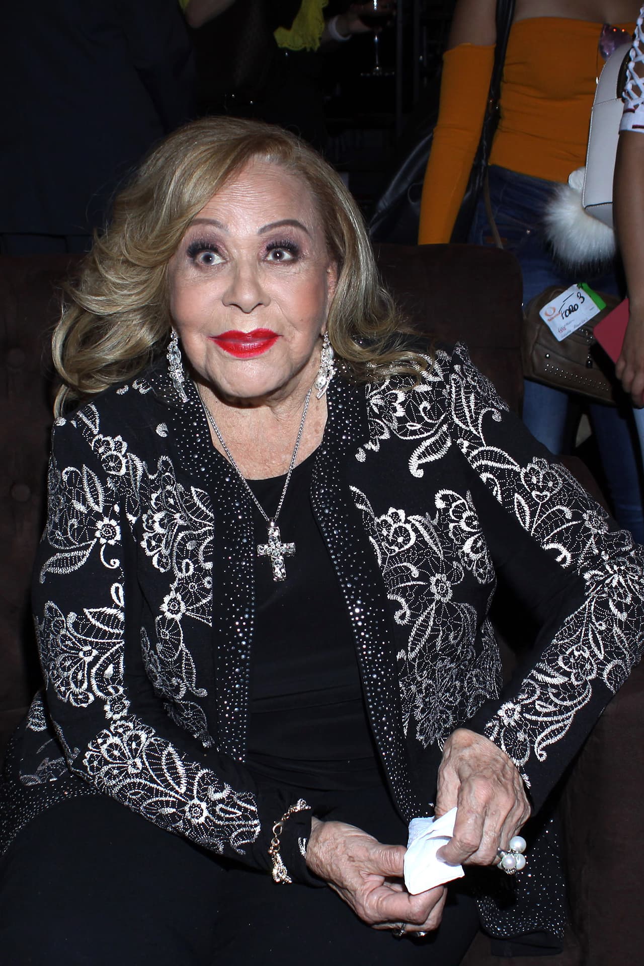 "Ahorita lo que creo yo que le queda en su vida es ser feliz, estar tranquila, hacer lo que ella quiera, disfrutar de la vida y lo demás que ruede", finalizó Sylvia Pasquel en el programa En Casa de Mara.