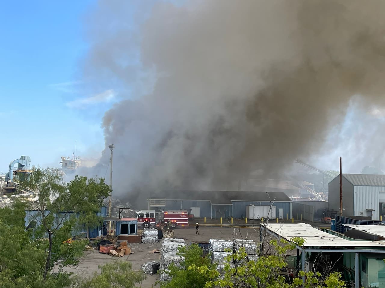 El incendio comenzó a las 9:00 am de este sábado 6 de julio.