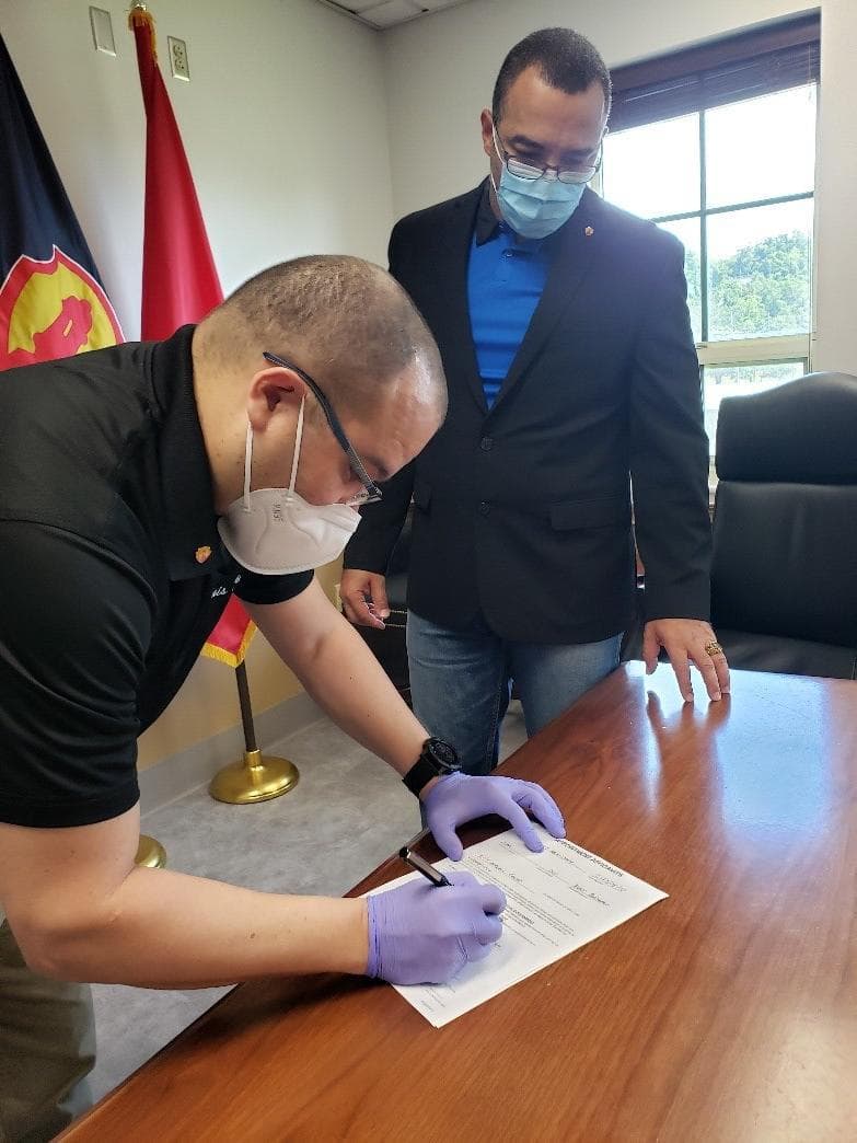 Pandemia del coronavirus no detiene contratación de empleados civiles para el Ejército en la Isla