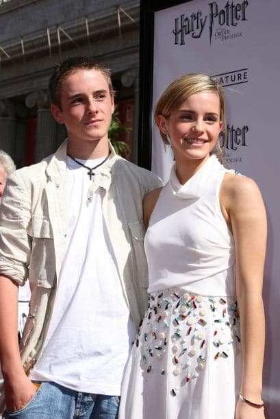 La protagonista de la 'Harry Potter', Emma Watson, y su hermano, Alex Watson, comparten el mismo gusto por la actuación.