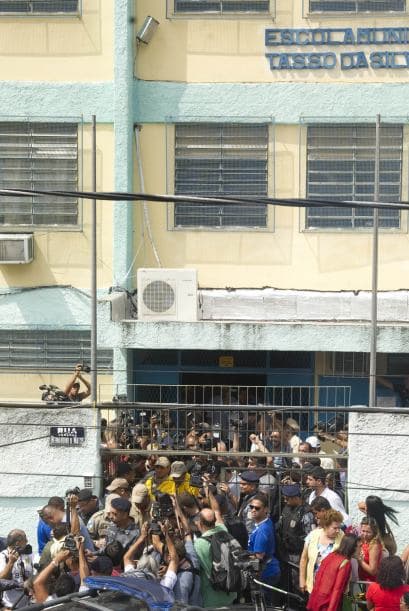 Ex compañeros de trabajo describieron a Wellington Menezes de Oliveira, el joven que perpetró el sangriento ataque, como alguien callado y sin amigos, al tiempo que sus ex colegas de clase recordaron que el joven pasaba por humillaciones y era rechazado por las chicas del grupo.