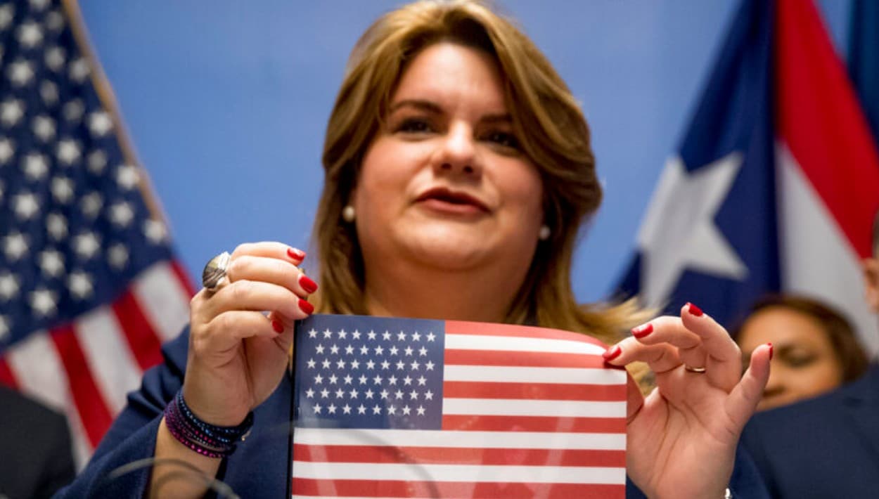 La gobernadora de Puerto Rico dijo que las autoridades estadounidenses no le indicaron hasta cuándo tienen planes de realizar prácticas sin municiones en la isla.