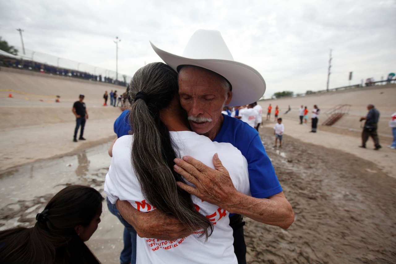En el lugar había familias que tenían hasta 20 años sin verse y abrazarse.