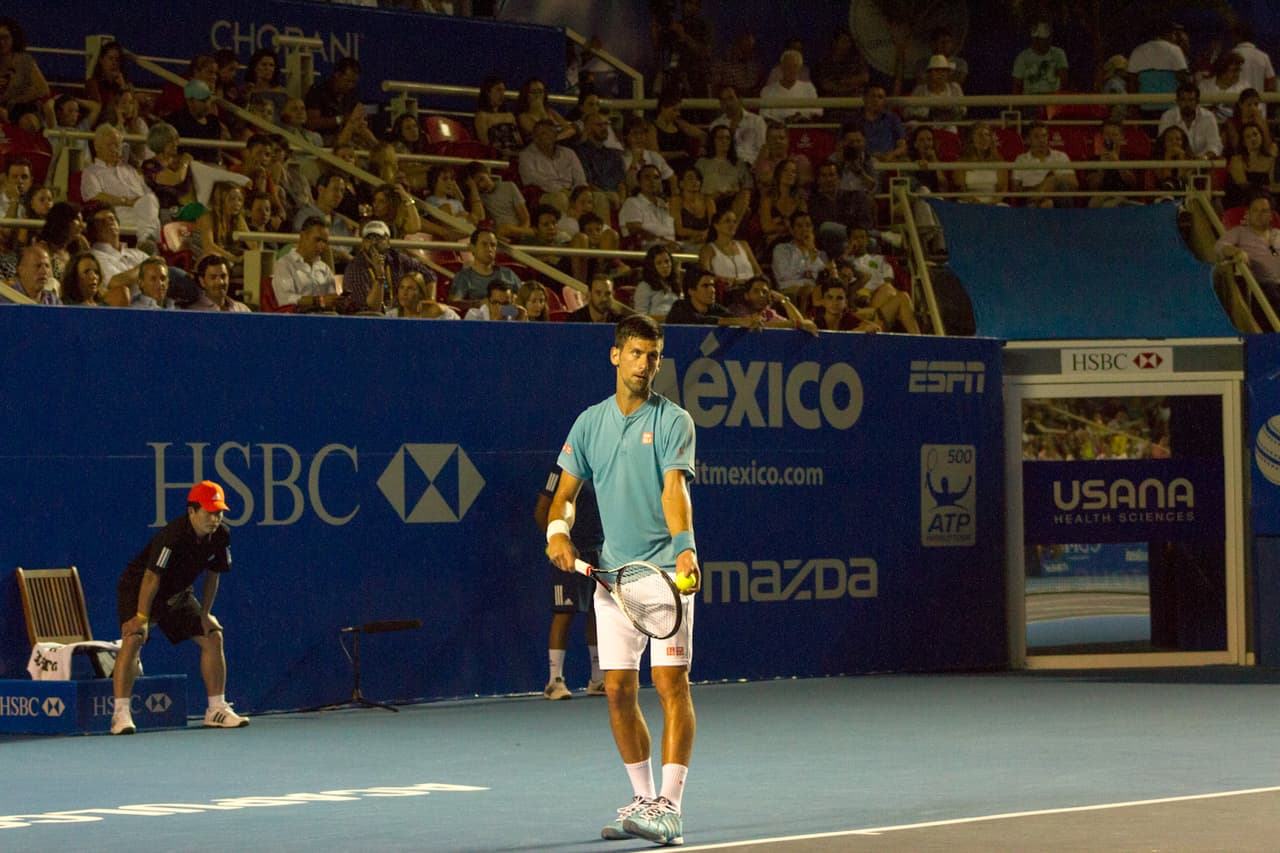 Nick Kyrgios eliminó al favorito del Abierto Mexicano, el serbio Novak Djokovic, número dos en la siembra de la ATP. El australiano dio una demostración de potencia y precisión con su saque que se tradujo en 25 aces para acceder a las Semifinales.
