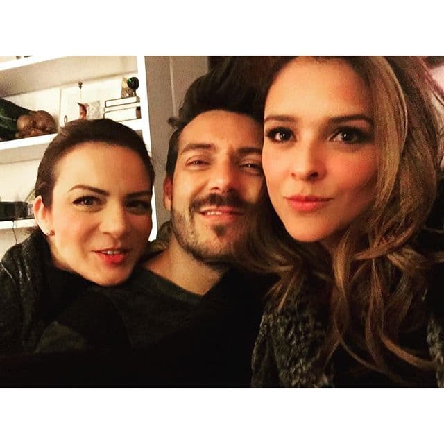 Fue en una cena con su amiga Grettel Valdez donde abrió su red social. “Les cuento que ya tiene Instagram” escribió Valdez.