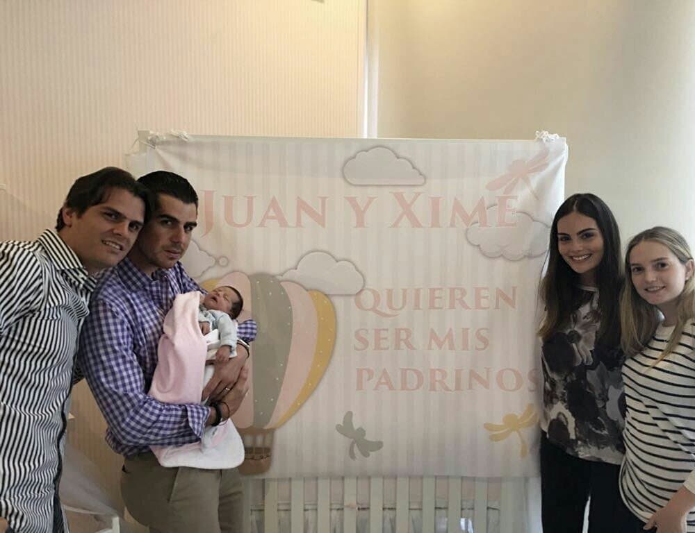 <b><a href="http://www.univision.com/temas/ximena-navarrete">Ximena Navarrete</a></b> compartió con sus seguidores la dicha de poder ser la madrina de bautizo de la hermosa 
<b>Raquel</b>, quien ha despertado en ella el instinto maternal, por lo que despierta la sospecha de que próximamente podría convertirse en mamá.