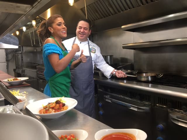 Listísima para preparar unos cámarones enchilados.