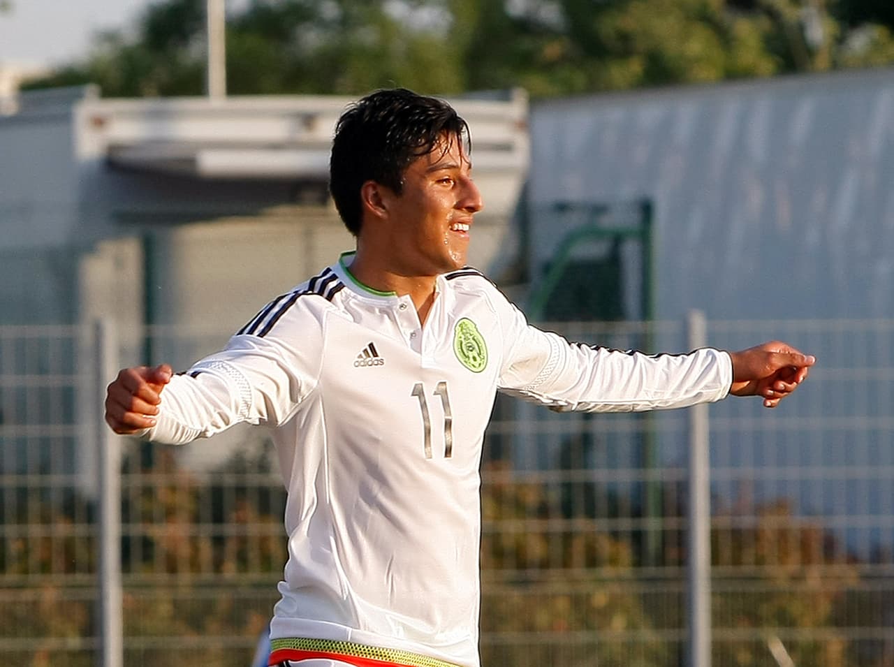 México logra su primer triunfo en Toulon 2015