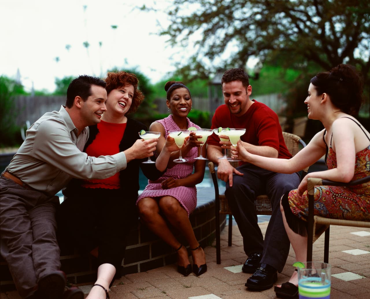 Con este calor puedes improvisar con algunas bebidas muy coquetas y así serás el mejor anfitrión. Te damos algunas recetas con coco, checa cada una de ellas y prepara tu favorita.