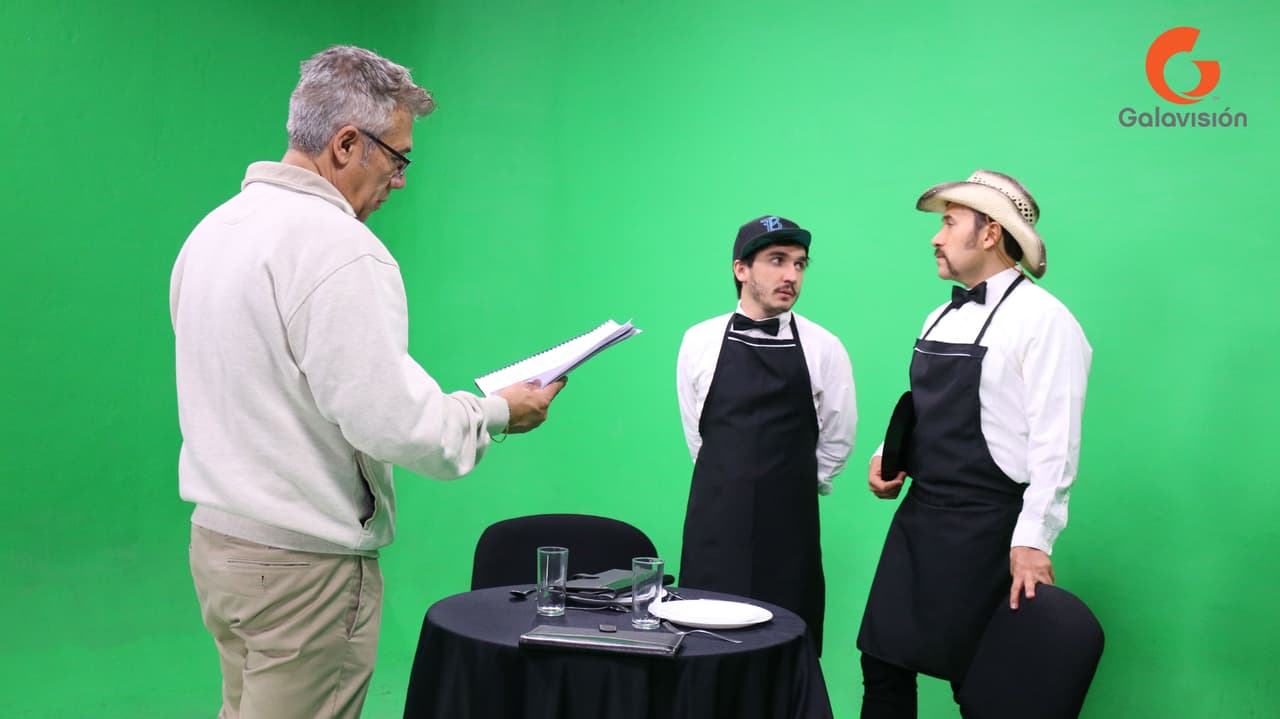 Como cada webisodio Luis Manuel y José Luis practicaron sus diálogos antes de comenzar a grabar.